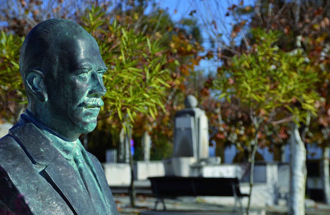 Monumento a Álvaro Tavares Mora